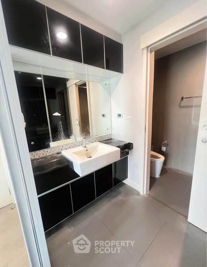picture Great Value 1-BR At The Crest Sukhumvit 34, 200m To BTS Thong Lor (ID 3350306) - 10/11