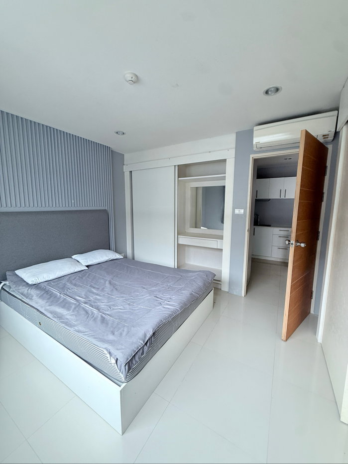 picture Condo for sale, Ratchaporn Place, poolside room - 2/11