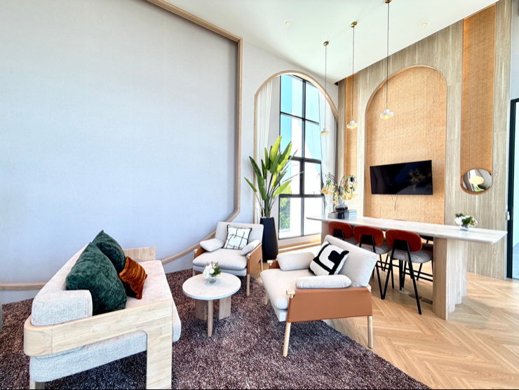 picture Large, luxurious rental house; fully furnished and equipped with appliances. - 11/50