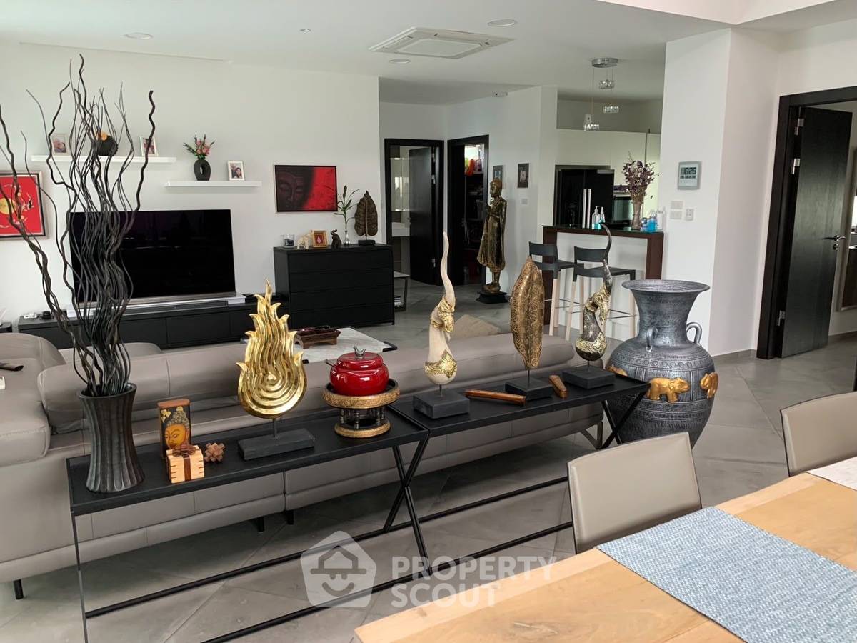 รูป วิลล่า 4-ห้องนอน ใกล้ เมืองพัทยา (ID 3373916) - รูปที่ 12/19