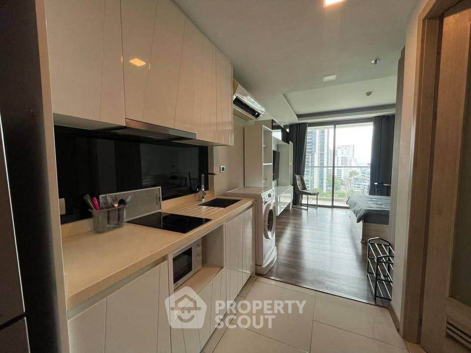 picture Studio Condo at The Peak Towers close to Phratamnak (ID 2811071) - 3/14