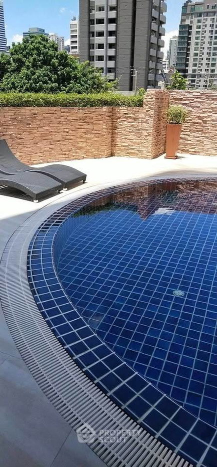 picture 2-BR Condo at Beverly Tower near ARL Makkasan (ID 2594127) - 19/22