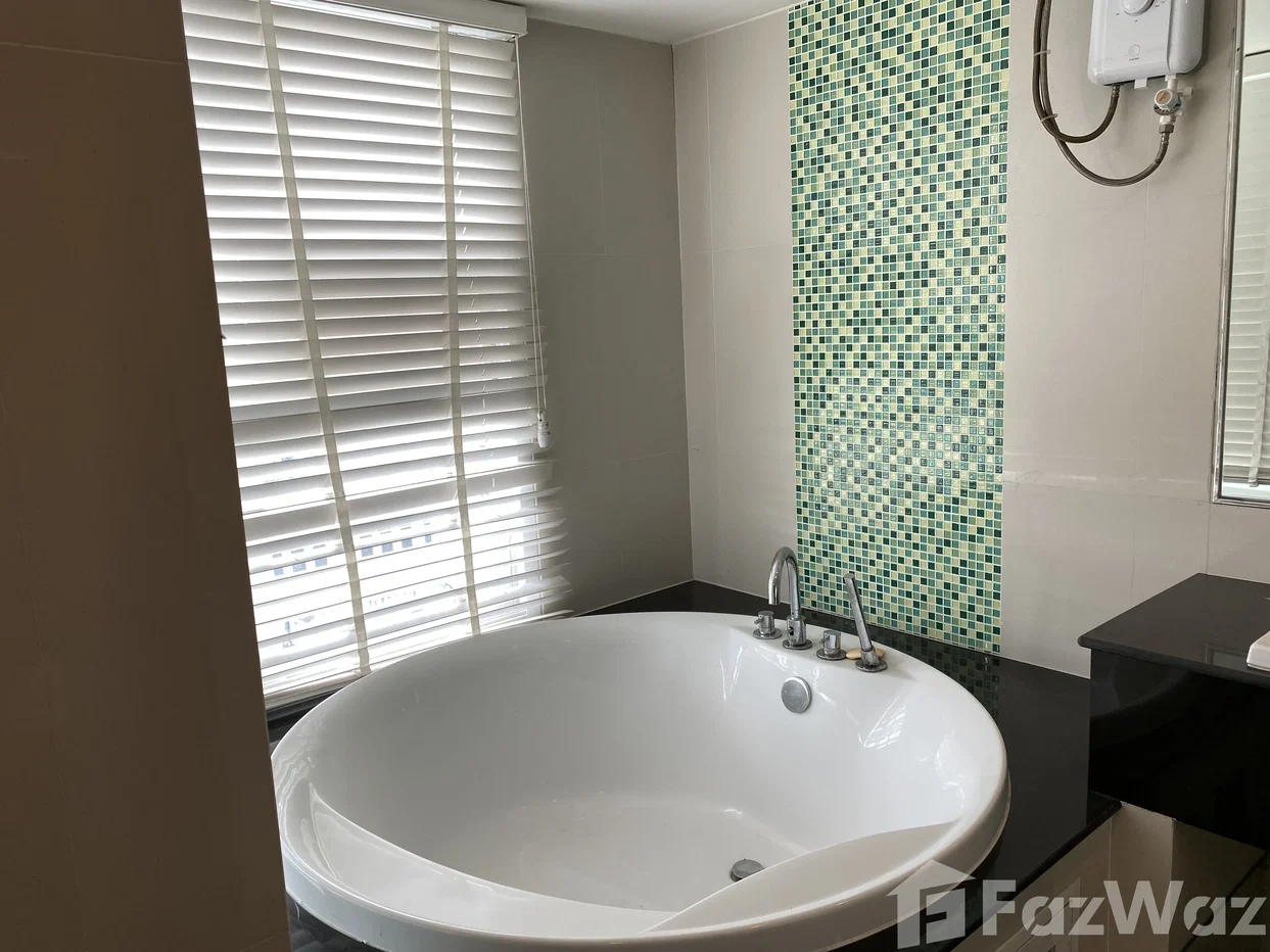 picture Top-Floor Bangkok Feliz near BTS 6804889 - 4/10
