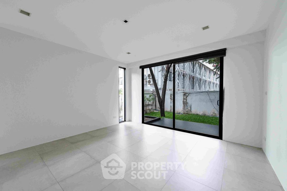 picture Pet-Friendly 3-BR House, 250 Sqm, Phrom Phong, BTS Phrom Phong (ID 3374855) - 19/24