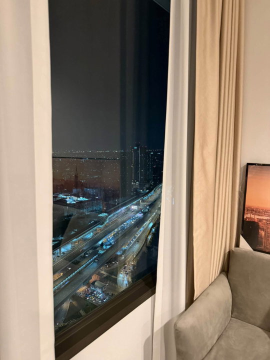 picture code : B53 Life Sathorn Sierra - 8/10