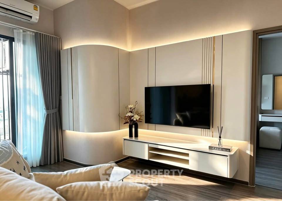 picture 23rd-Floor 2-BR IDEO Sukhumvit - Rama 4 Near BTS Phra Khanong (ID 3376526) - 2/10