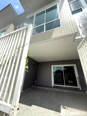 Townhouses for rent Phuket : 2 Bedroom Townhouse for rent in Choeng Thale, Phuket  6840251
