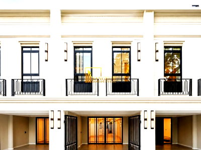 Townhouses for rent Bangkok : Beautiful 3 Bedroom Townhouse in Phra Khanong Area - BR49109TH
