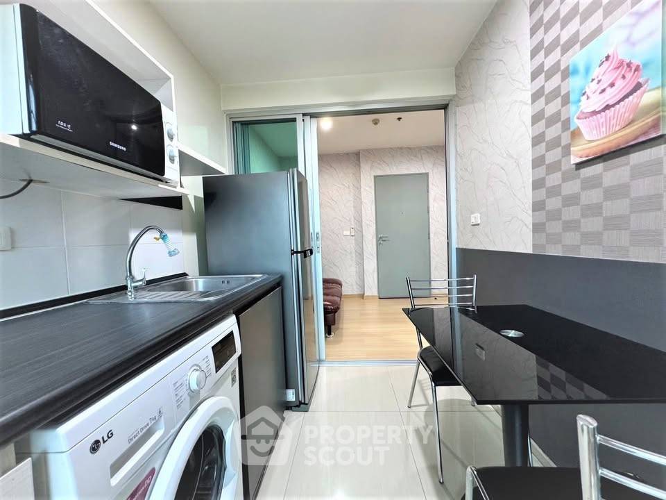 picture 1-BR Life Ratchadapisek Near MRT Huai Khwang, 31 Sqm (ID 3354182) - 7/11