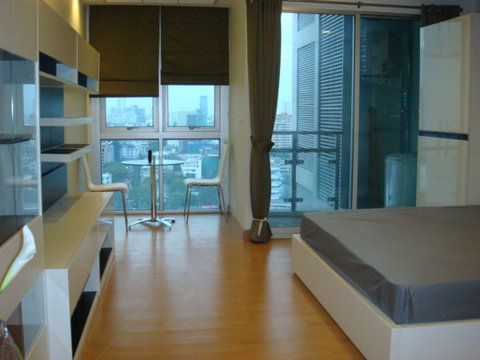 P-57144 Condo For Rent! Nusasiri Grand Next to BTS Ekkamai | Studio 42 sq.m. High Floor 16 Building A Line@easythaihome 085-592-2897