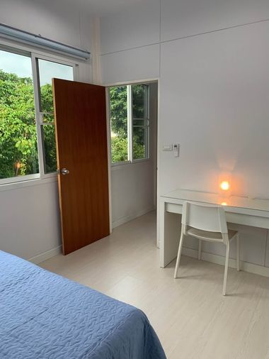 2-bed house for rent, 141 sqm, 30 sq wah, Thon Buri