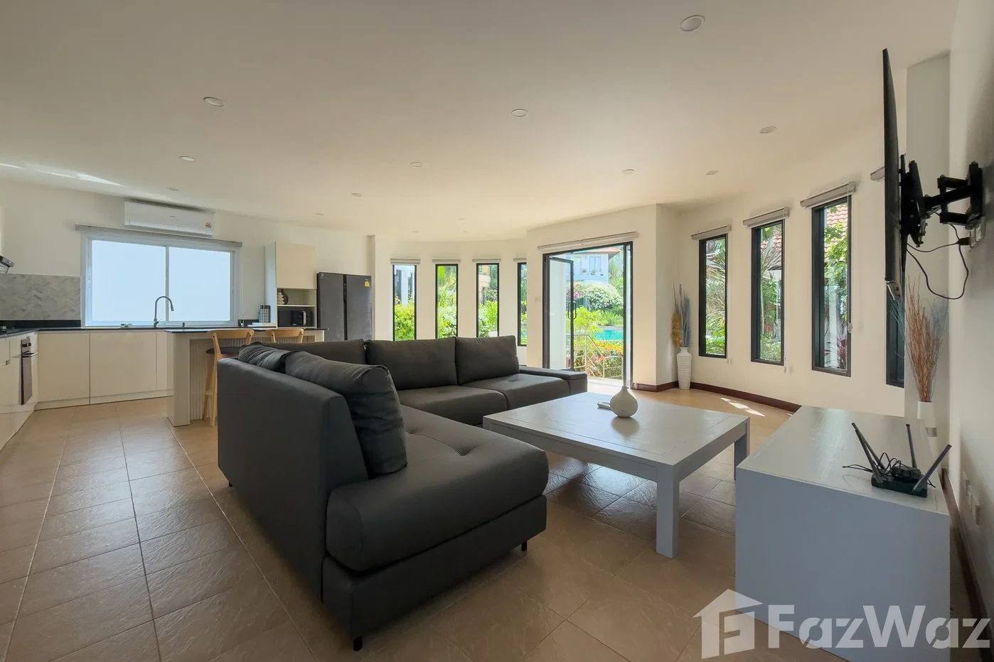 picture Bright, Fully Renovated 3-Bedroom Home with Shared Pool in Bangrak 6531828 - 11/40