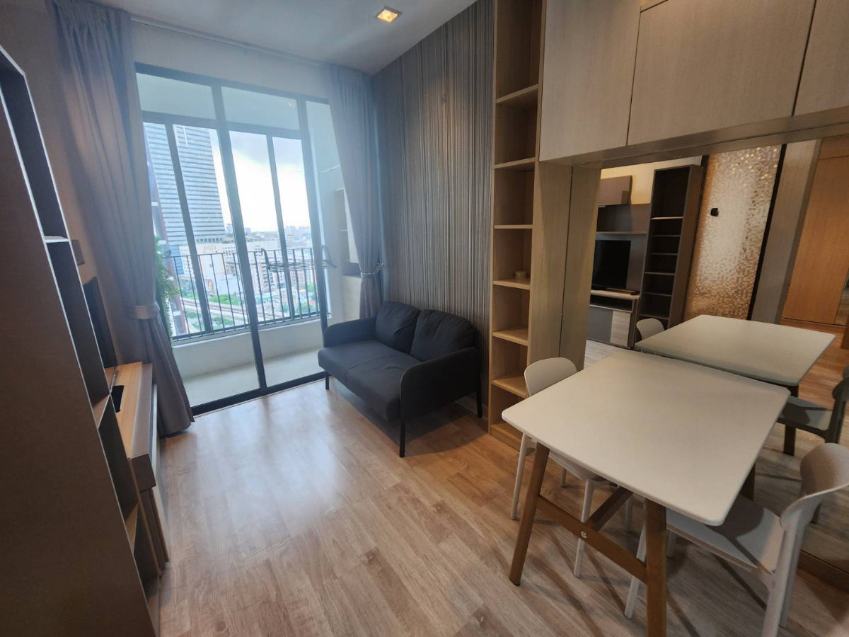 รูป  ให้เช่า ห้องสวย   ไอดีโอ โมบิ สาทร ( Ideo mobi sathorn ) ติด BTS ธนบุรี  50 เมตร พร้อมเฟอร์ +ห้อง 31 ตรม. เพียง 14,500  บาท   - รูปที่ 6/12