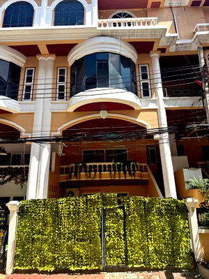 Townhouses for rent J Avenue Thonglor : 📌 For Rent 5-story Townhouse THONG LO CLASSIC HOME 5 bedroom 5 bathroom