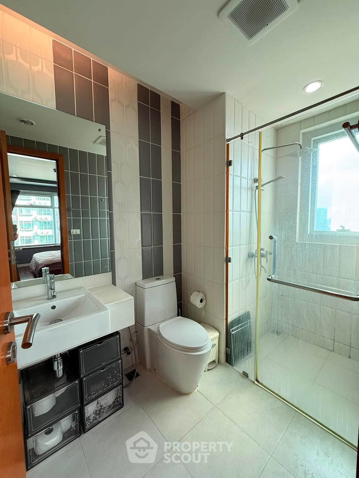 picture 2-BR Condo at Circle Condominium near MRT Phetchaburi (ID 3375027) - 19/26