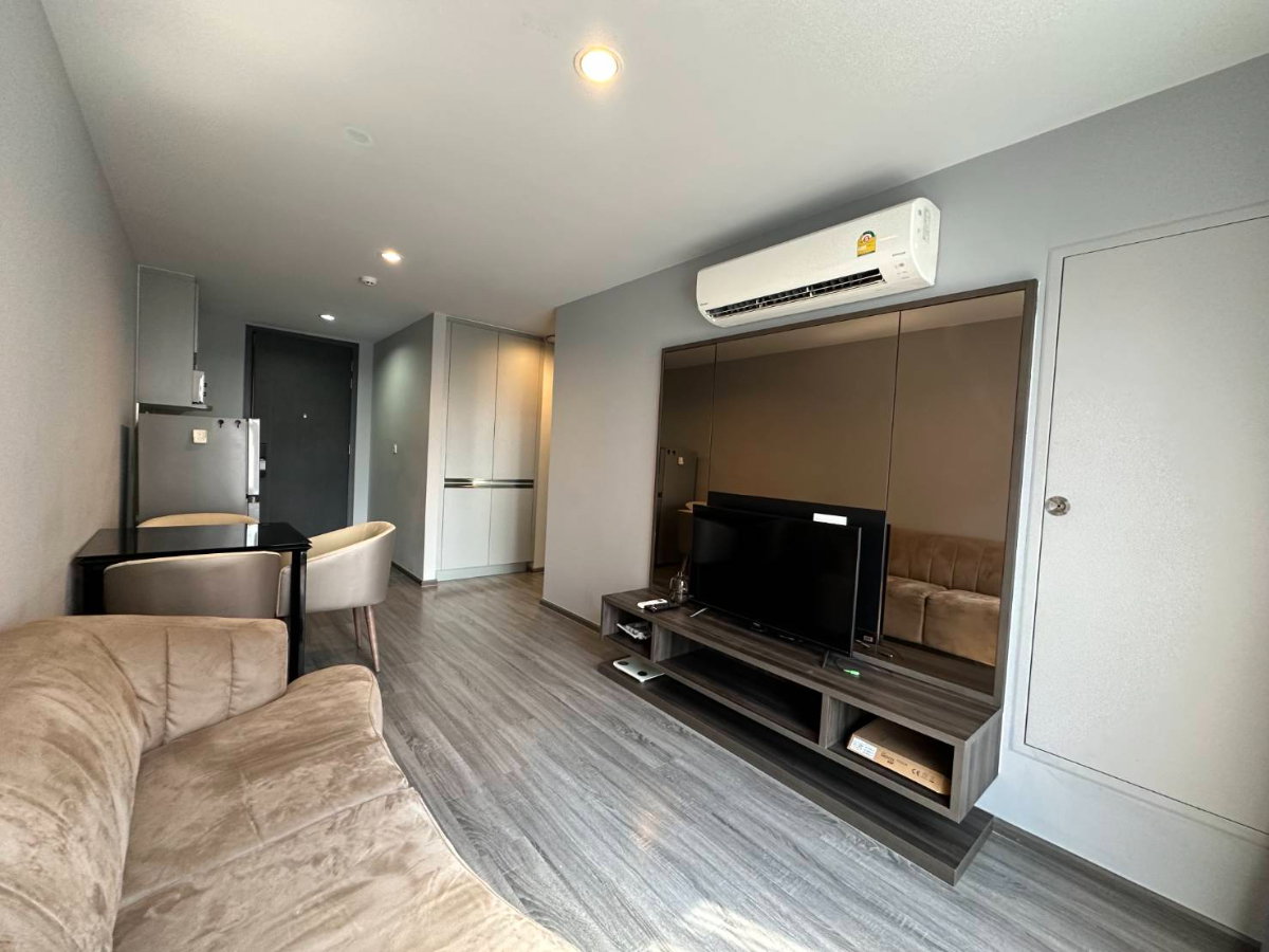 picture Condo For Rent!!Ideo Mobi Sukhumvit 40 - 2/11