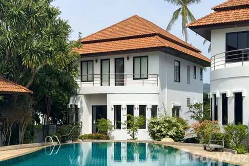 Bright, Fully Renovated 3-Bedroom Home with Shared Pool in Bangrak 6531828
