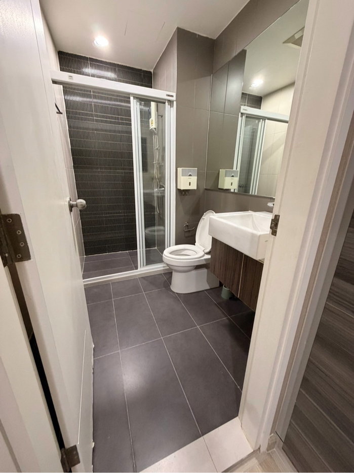 picture Shock price for rent at Centric huaikwang - 9/13