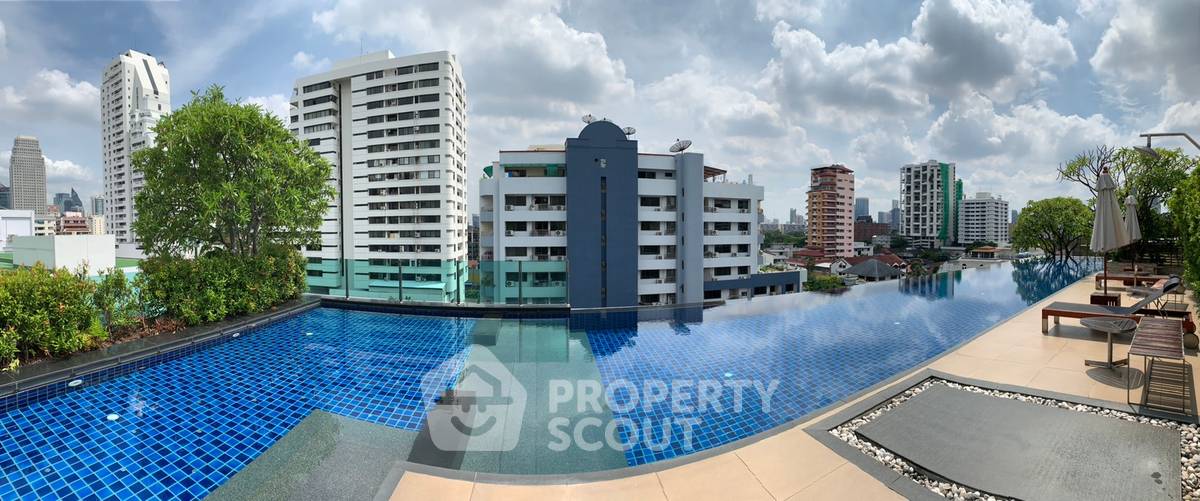 picture 3-BR Condo at Siri On 8 Sukhumvit 8 near BTS Nana (ID 469355) - 8/32