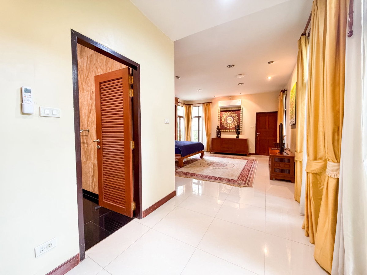 รูป ให้เช่า บ้านเดี่ยว View Talay Marina (3 ห้องนอน & 5 ห้องน้ำ)  - รูปที่ 11/28