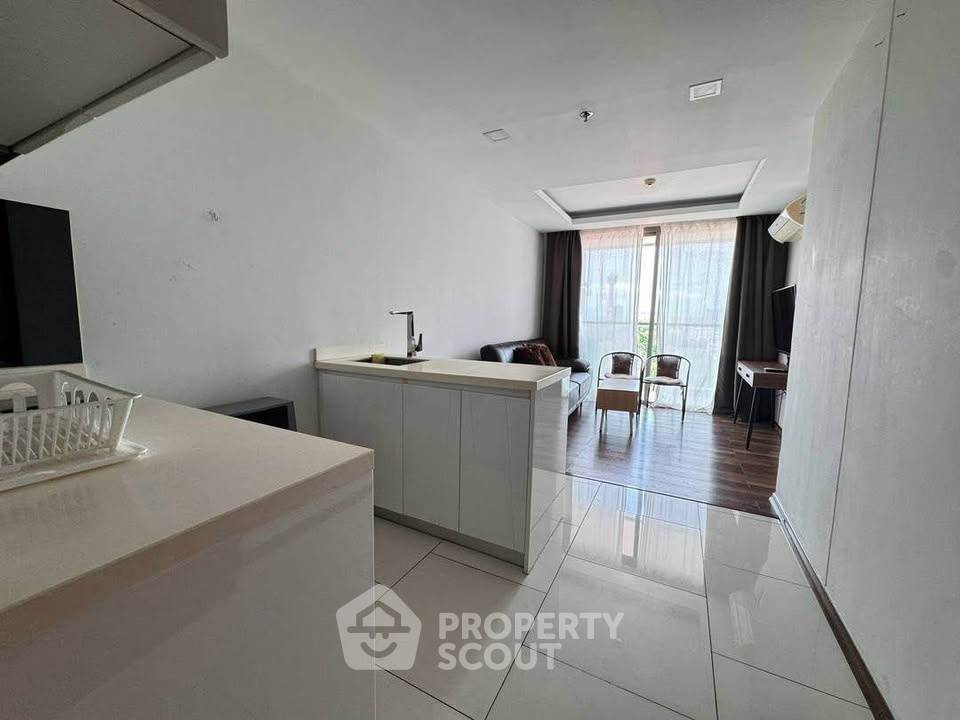 picture 1-Bedroom Condo For Rent At The Peak Towers, Phratamnak (ID 3336326) - 15/15