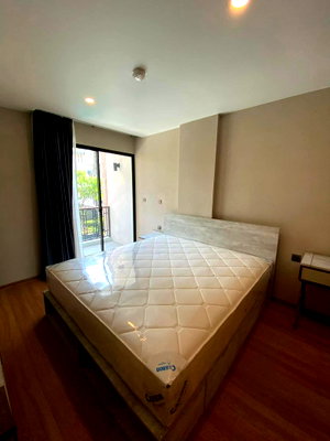 คอนโดให้เช่า : ให้เช่า Na Vara Residence — 2 Bedroom | BTS Chit Lom | Fully Furnished [GTN-0949]