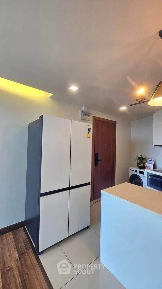 picture 1-BR Condo at The Peak Towers close to Phratamnak (ID 3331631) - 3/10