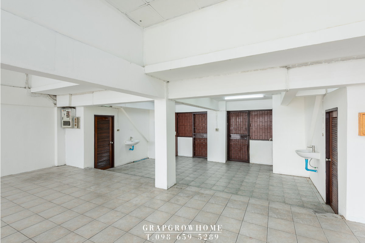 รูป ให้เช่าอาคารพาณิชย์ 2 คูหา โซนบางนา–กิ่งแก้ว ใกล้บางนา–ตราด 150 ม. | 432 ตร.ม. จอดฟรี 4 คัน |สำนักงาน + โชว์รูม + พื้นที่เก็บสินค้า ในอาคารเดียวกัน - รูปที่ 11/34