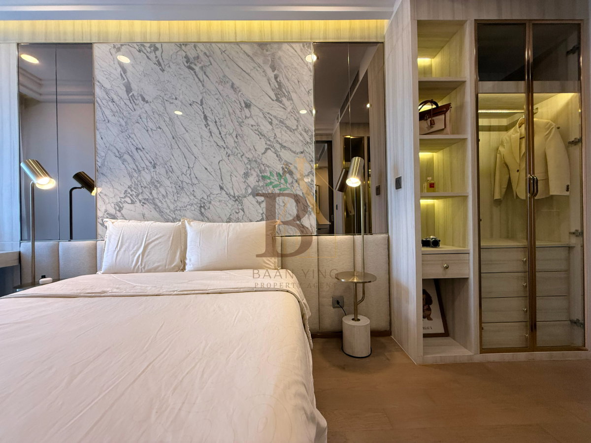 picture 𝘼𝒔𝙝𝒕𝙤𝒏 𝑪𝙝𝒖𝙡𝒂 - 𝑺𝙞𝒍𝙤𝒎 1 Bedroom for Rent near 𝑴𝑹𝑻 𝑺𝒂𝒎𝒚𝒂𝒏, Lumphini Park  - 4/12