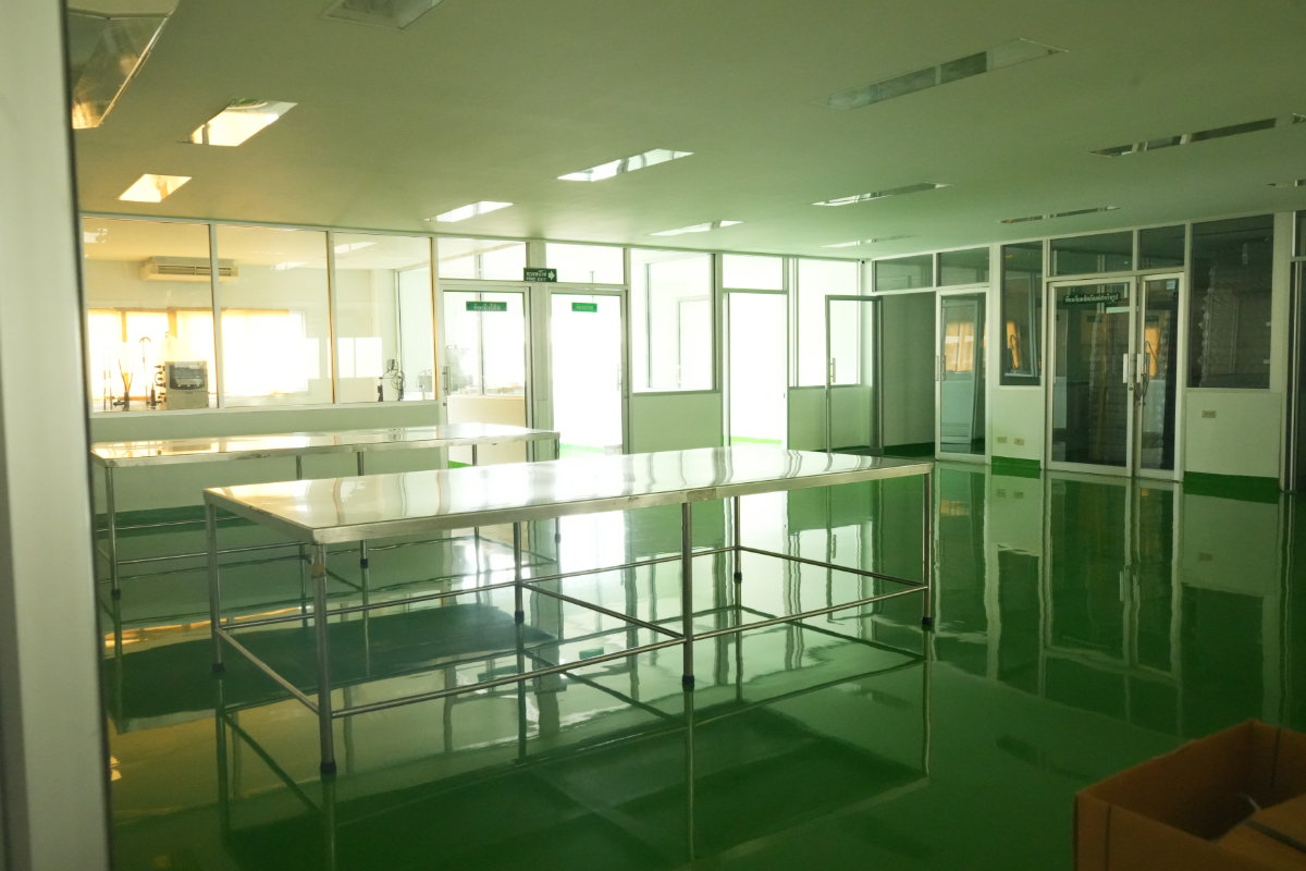 picture Factory Property for Sale by Owner – 14 Rai with Buildings on Main Road - 10/33