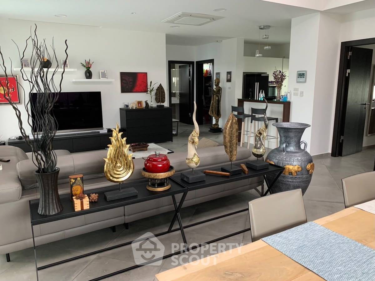 รูป วิลล่า 4-ห้องนอน ใกล้ เมืองพัทยา (ID 3373916) - รูปที่ 6/19