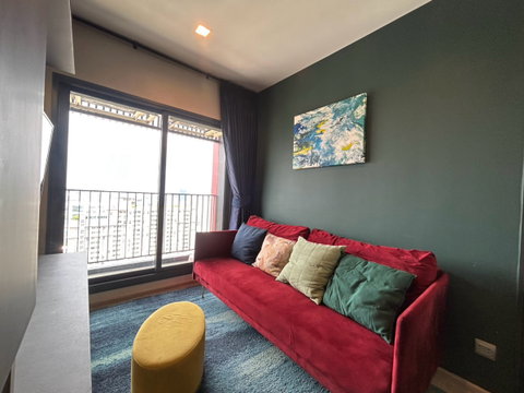 PFD-09226 Condo for rent Life Asoke Hype : Beautifully decorated, modern-style room—ready to move in.