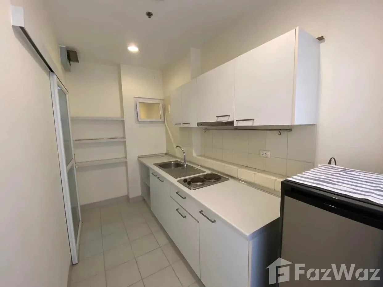 picture Top Floor Unit at Life @ Ratchada - Ladprao 6842260 - 2/10