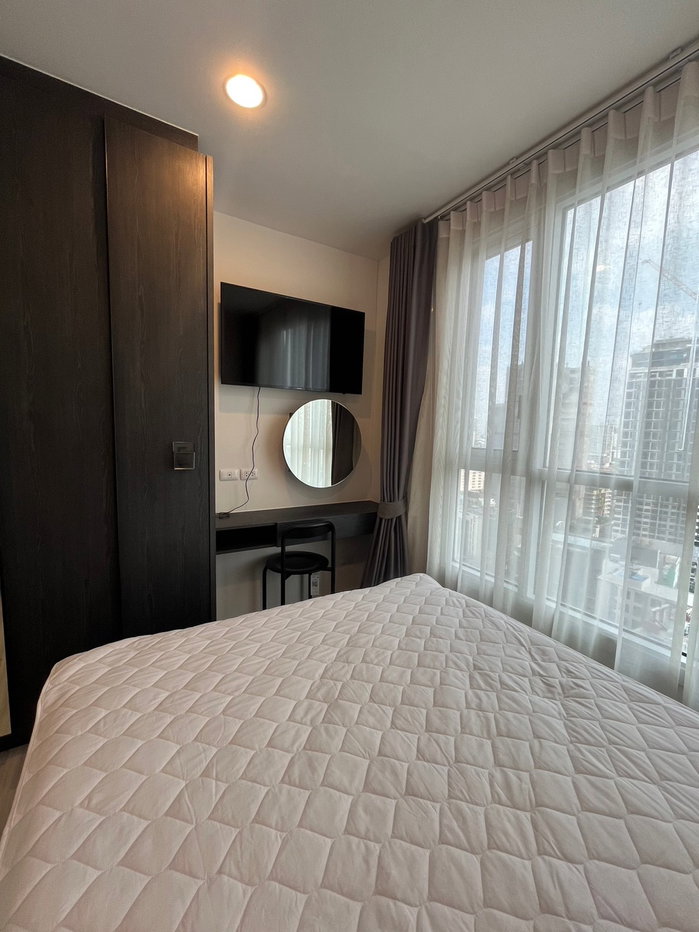 รูป For rent ✳️ XT Huai Khwang 2 Bedrooms, 2 Bathrooms, Living room, Kitchen, Corner room. 38,000฿ - รูปที่ 4/13