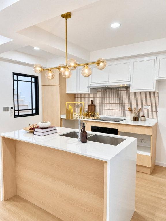picture Beautiful 3 Bedroom Townhouse in Phra Khanong Area - BR49109TH - 7/8