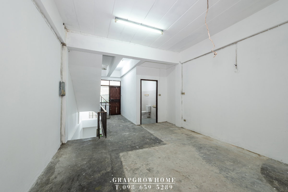 รูป ให้เช่าอาคารพาณิชย์ 2 คูหา โซนบางนา–กิ่งแก้ว ใกล้บางนา–ตราด 150 ม. | 432 ตร.ม. จอดฟรี 4 คัน |สำนักงาน + โชว์รูม + พื้นที่เก็บสินค้า ในอาคารเดียวกัน - รูปที่ 28/34
