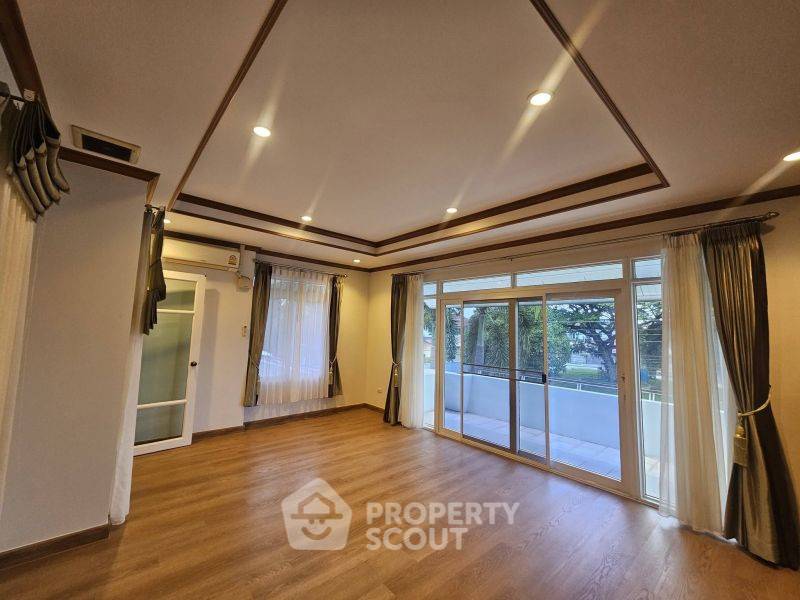 picture 5-BR House at The Boulevard Sriracha in Surasak (ID 3373235) - 9/14