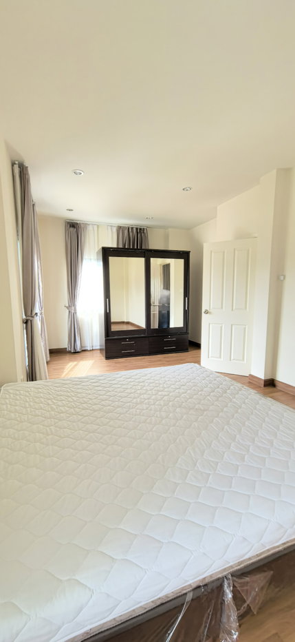 picture Pet-Friendly 4-Bedroom House for Rent in Lam Luk Ka, Khlong 6 - 14/18