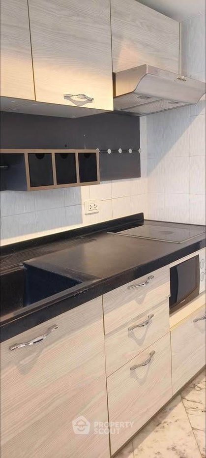 picture 2-BR Condo at Beverly Tower near ARL Makkasan (ID 2594127) - 8/22