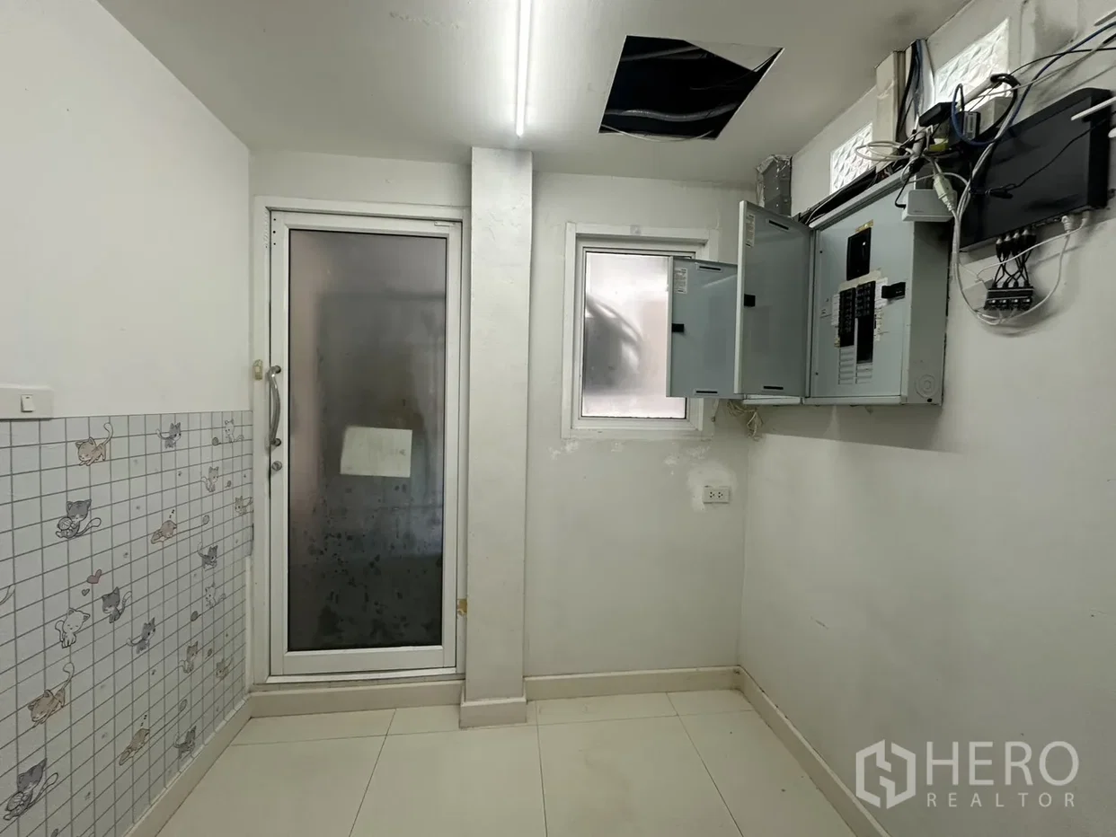 picture For Rent Retail Space 163 sq.m. in Khlong Tan Nuea, Watthana, Bangkok BTS Thonglor - 11/17