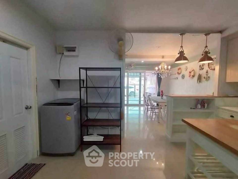 รูป บ้าน 3-ห้องนอน ที่ บริสตอล พาร์ค พัทยา ใกล้ เมืองพัทยา (ID 3373980) - รูปที่ 6/16