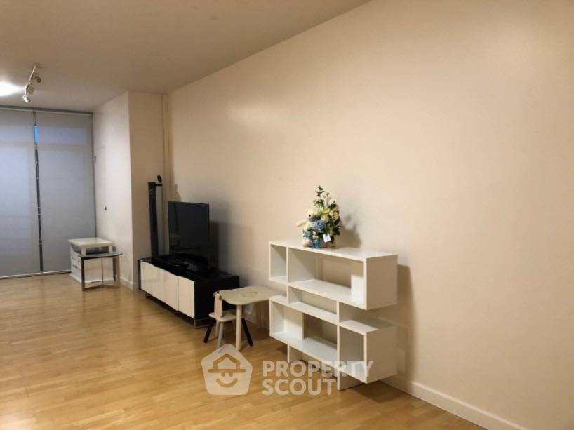 picture High-Floor 2-BR At Baan Sathorn Chaopraya Near BTS Krung Thon Buri (ID 635716) - 8/9