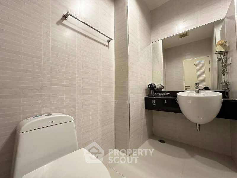 picture 2-BR Condo at The Fourwings Residence in Hua Mak (ID 3373332) - 14/17