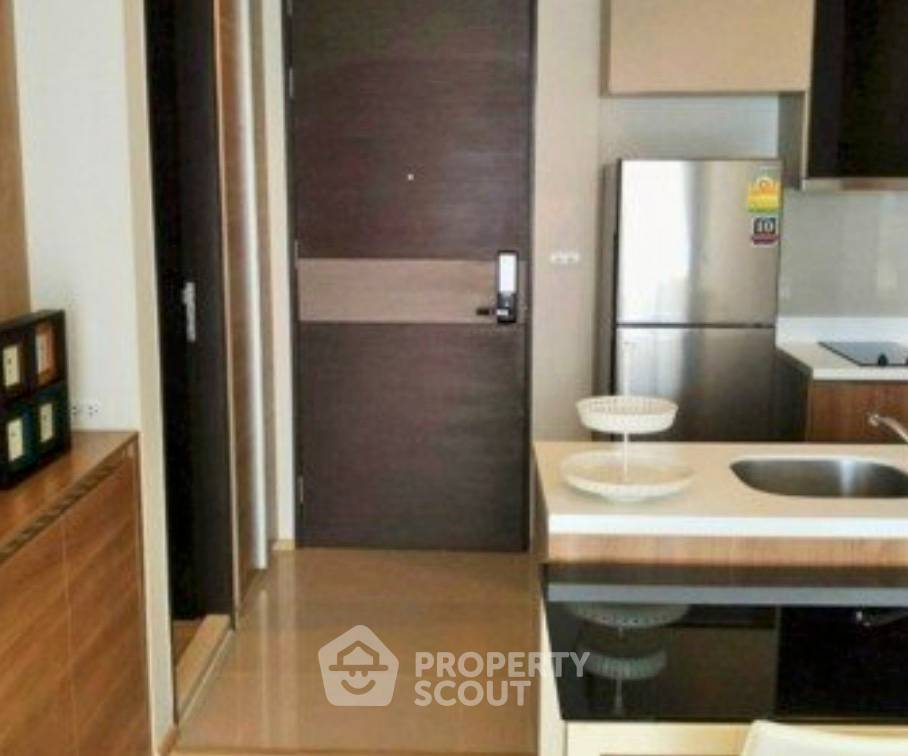 picture 27th-Floor 1-BR At Rhythm Sathorn Near BTS Saphan Taksin (ID 3374187) - 3/5
