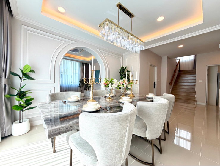 picture Large, luxurious rental house; fully furnished and equipped with appliances. - 25/50