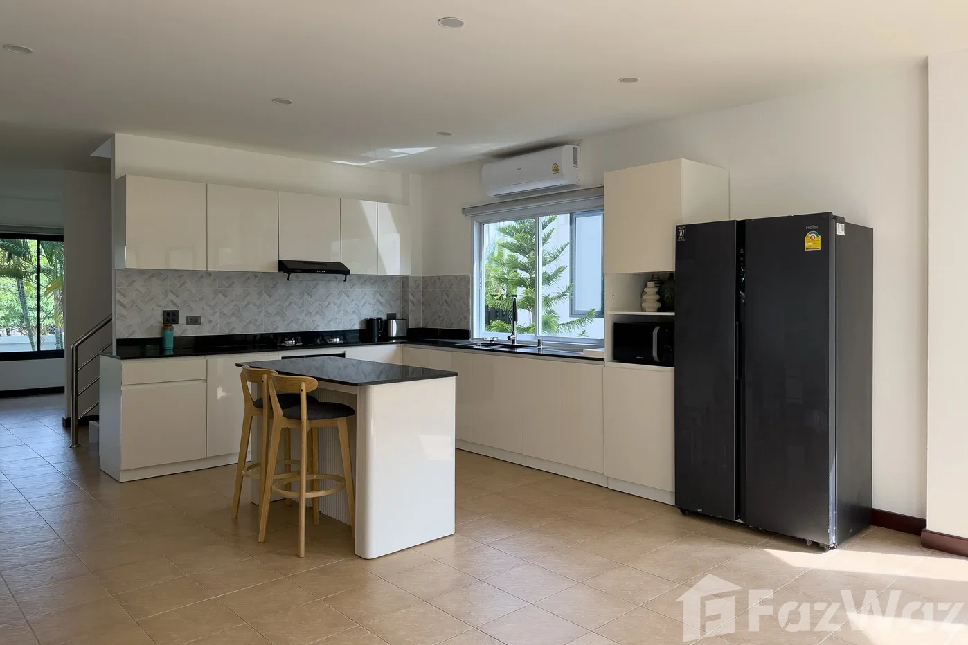 picture Bright, Fully Renovated 3-Bedroom Home with Shared Pool in Bangrak 6531828 - 5/40