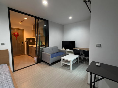 Life Asoke - Rama 9 | Building B 26th Floor 1BR Investment Unit (5% Yield with Tenant & Close to MRT Rama 9)