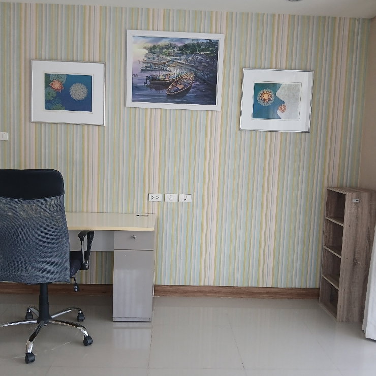 picture Tenant Occupied Home in a Prime Si Racha Location - 8/16