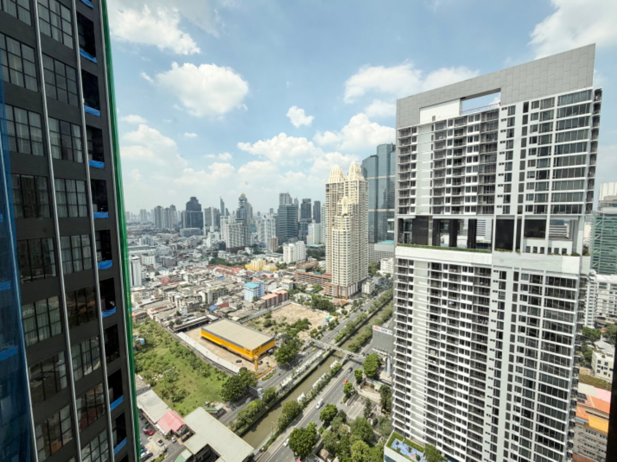 picture Knightsbridge Prime Sathorn | Duplex, 34th Floor, Corner Unit | 39.56 sq.m. | Only 5.99 million Baht. - 18/37