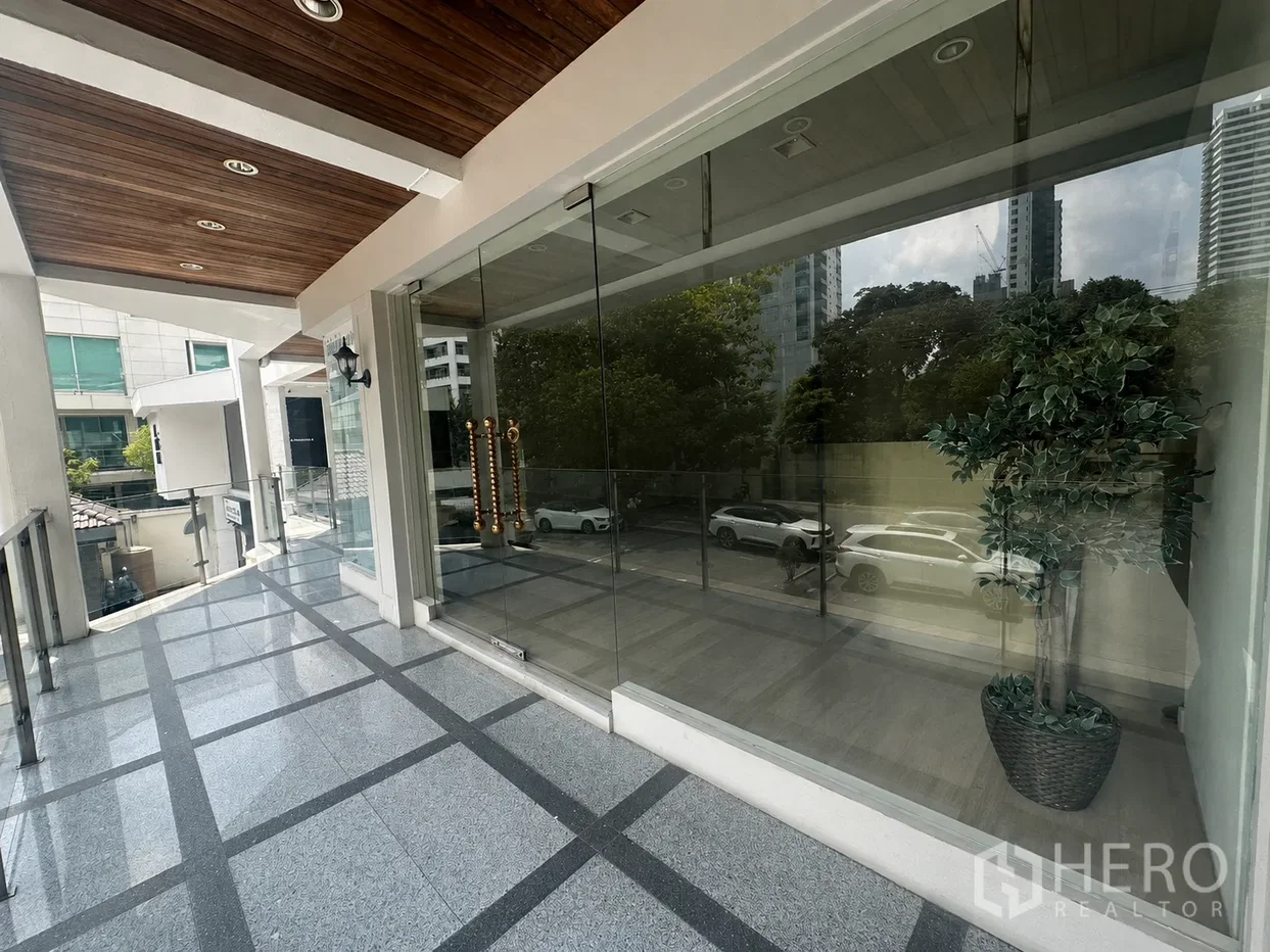 picture For Rent Retail Space 163 sq.m. in Khlong Tan Nuea, Watthana, Bangkok BTS Thonglor - 1/17